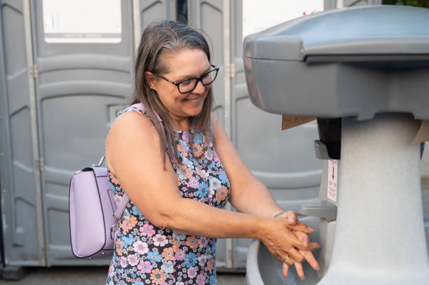 Best Affordable porta potty rental  in Mapleton, ND